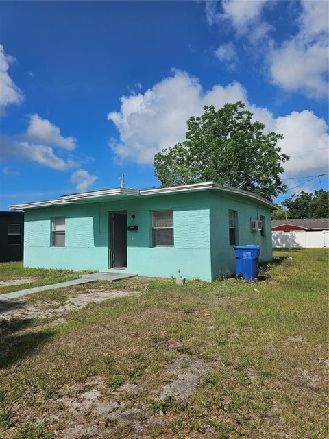 1147 32nd Street S - Photo 1