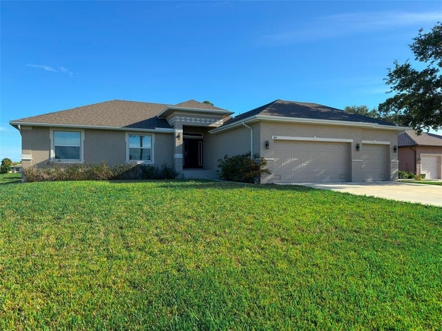 249 Rotonda Boulevard W - Photo 1
