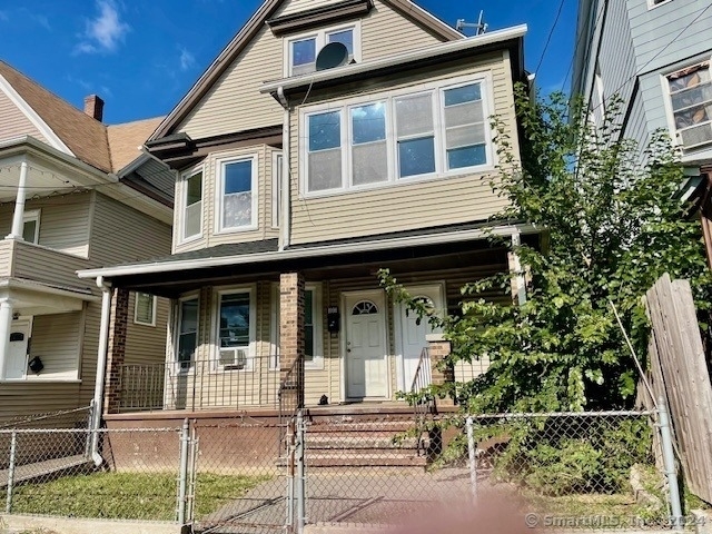 1004 Hancock Avenue - Photo 1