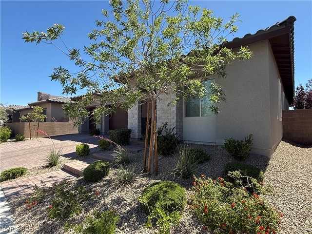 324 Forsyth Park Street - Photo 1