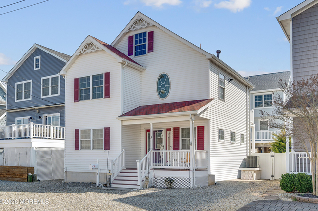 8 Nichols Avenue - Photo 1