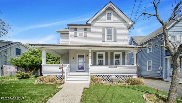607 Mcclellan Street - Photo 1