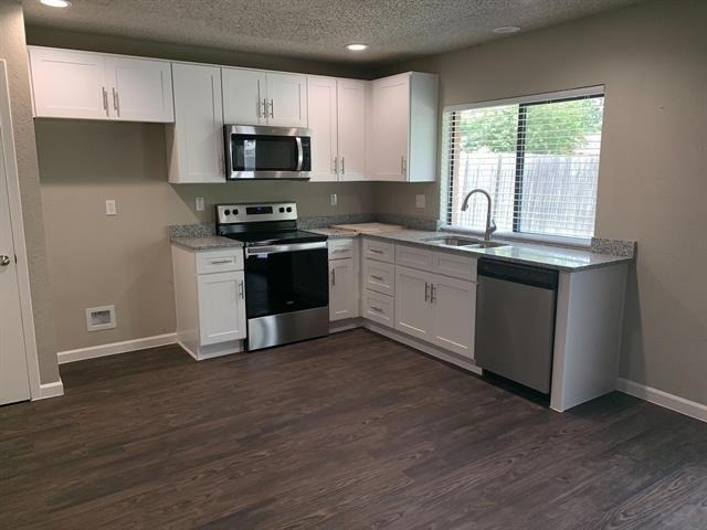 406 E Springdale Lane - Photo 1