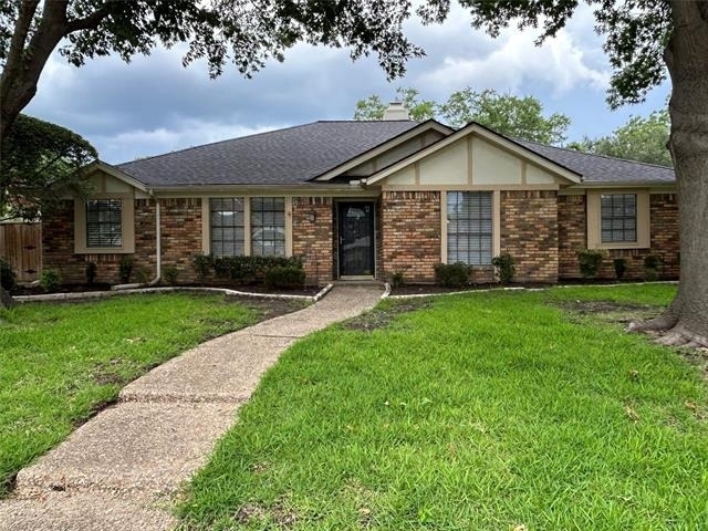 5012 Andover Drive - Photo 1