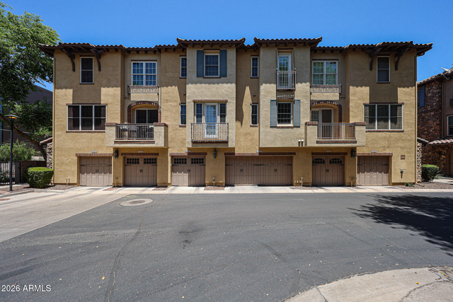 2434 E Roma Avenue - Photo 1