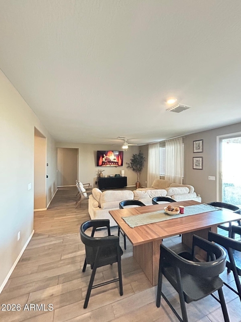 2710 N Mulberry Place - Photo 1