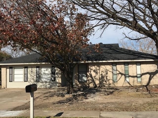 1601 Hillwood Drive - Photo 1