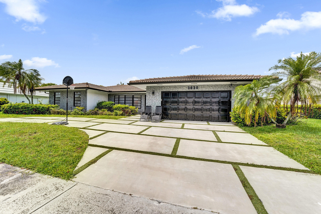 3630 N 55th Avenue - Photo 1