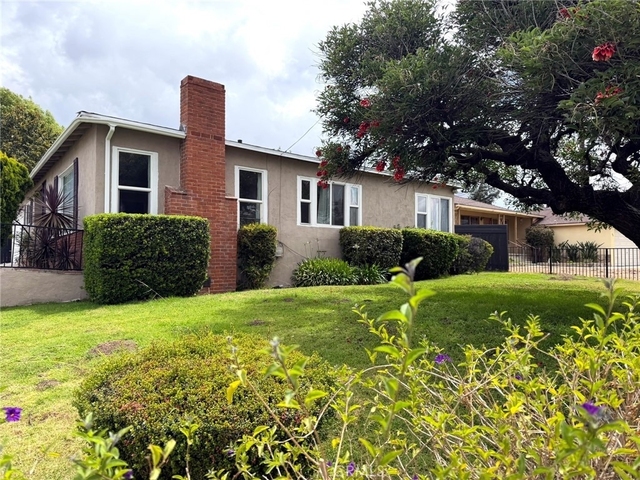 3082 Thurin Avenue - Photo 1