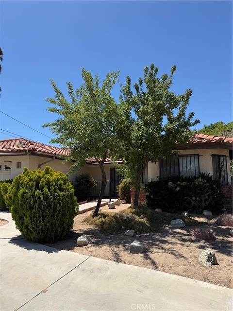 17378 Danbury - Photo 1