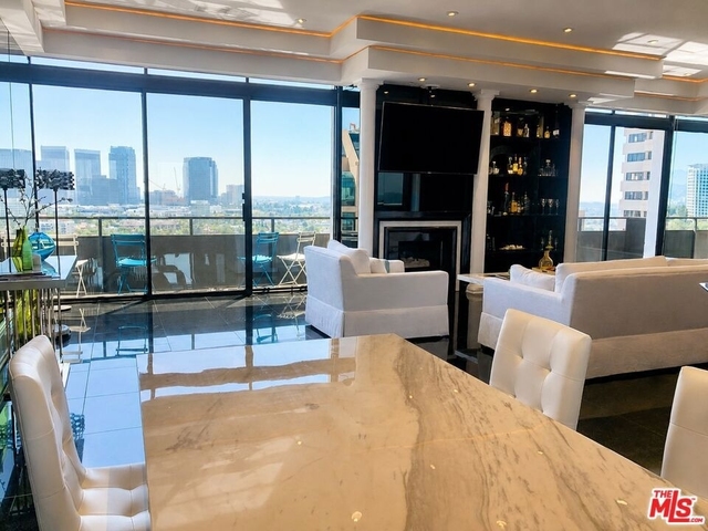 10535 Wilshire Boulevard - Photo 1