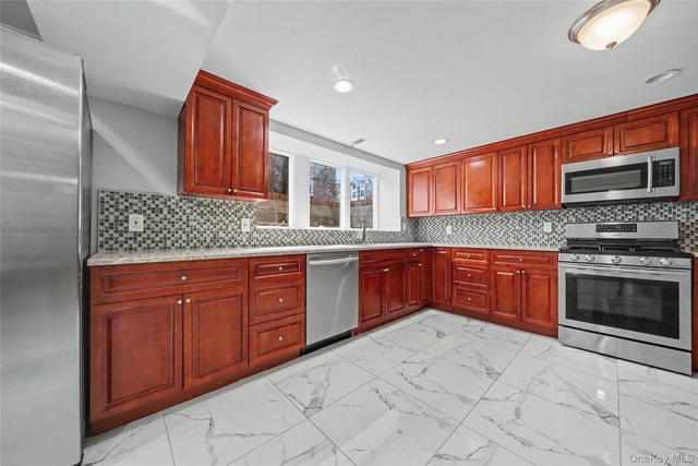 635 E Lincoln Avenue - Photo 1