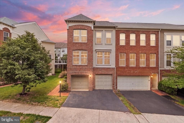 42476 Regal Wood Drive - Photo 1
