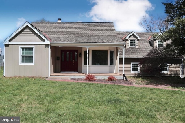 102 E Main Street - Photo 1