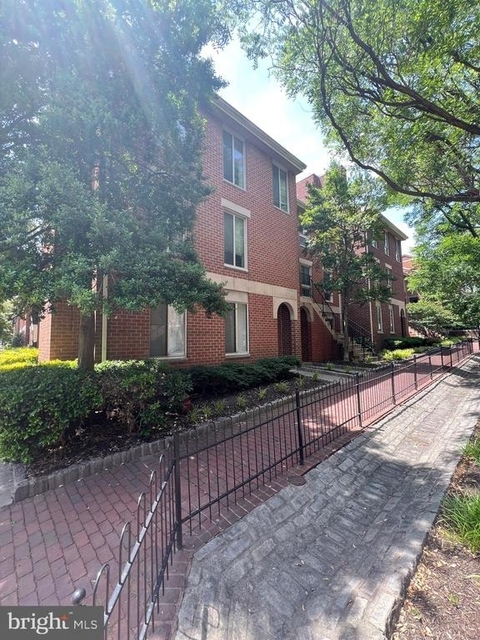 3 Andrew Place - Photo 1