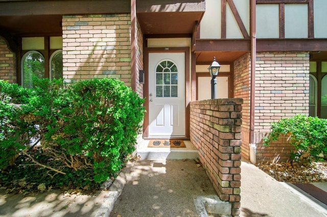 7409 Shadow Hill Dr - Photo 1