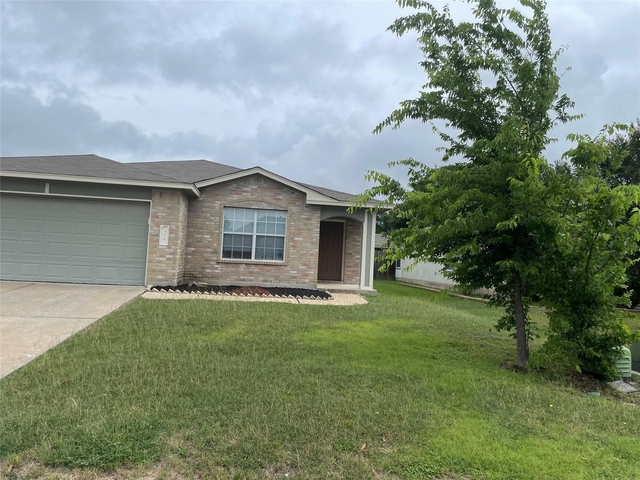 304 Will Ln - Photo 1