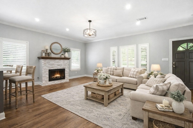 502 Louisa Street - Photo 1