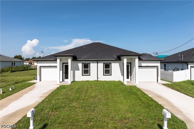 430 Petite Avenue - Photo 1