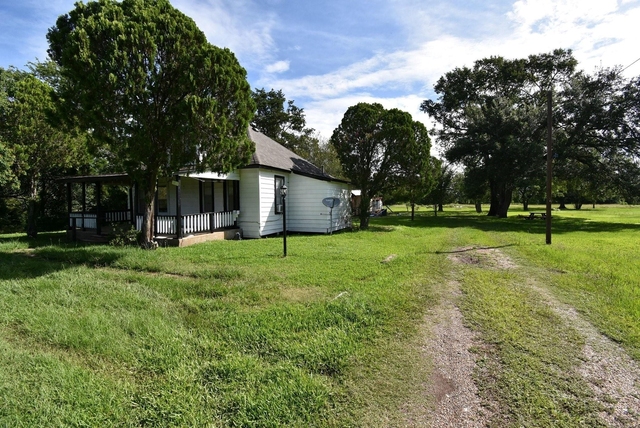 8421 Altimore Road - Photo 1