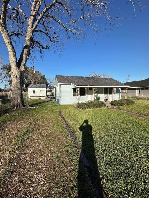 329 Lazy Lane - Photo 1