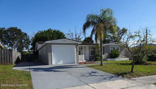 715 Clarke Avenue - Photo 1