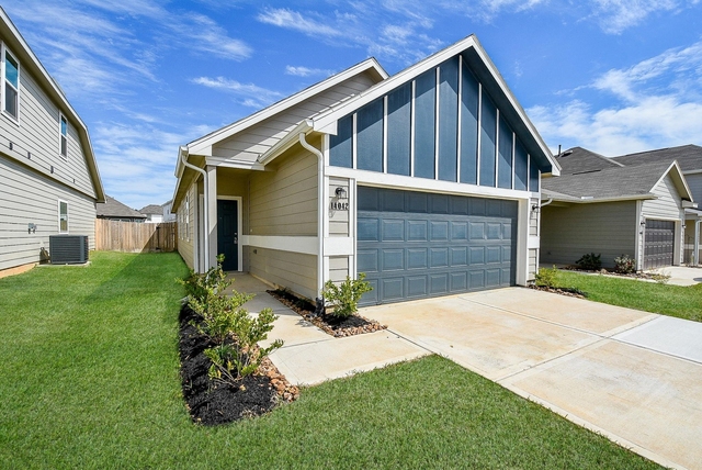 14042 Chinook Drive - Photo 1