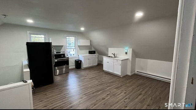 10 Rowe Street - Photo 1