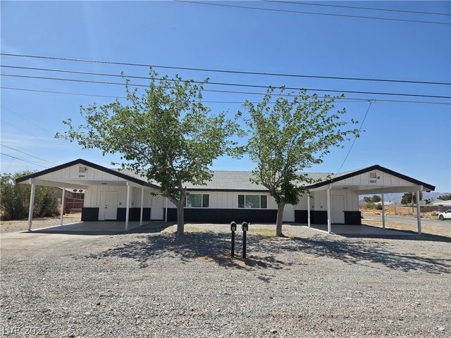 1083 E Calvada Boulevard - Photo 1