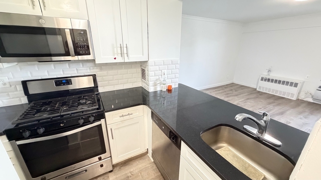 16-70 Bell Boulevard - Photo 1
