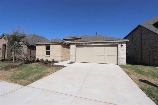 6125 Hightower - Photo 1