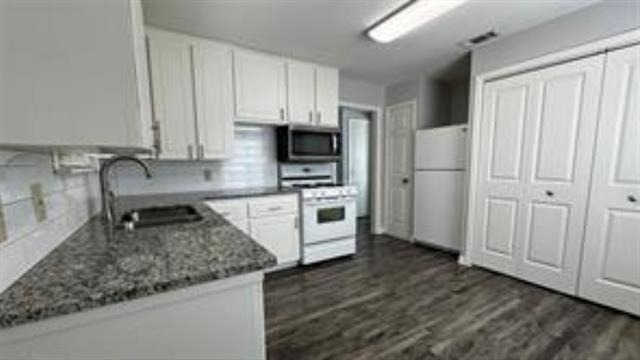 205 Merritt Street - Photo 1