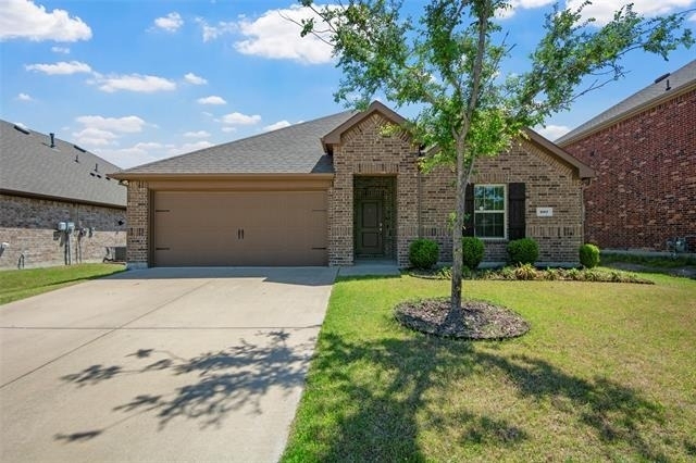 507 Saddle Club Way - Photo 1