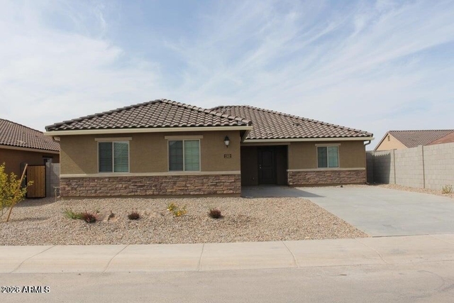 1552 E Inouye Drive - Photo 1