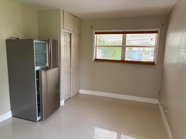 706 Glenn Parkway - Photo 1