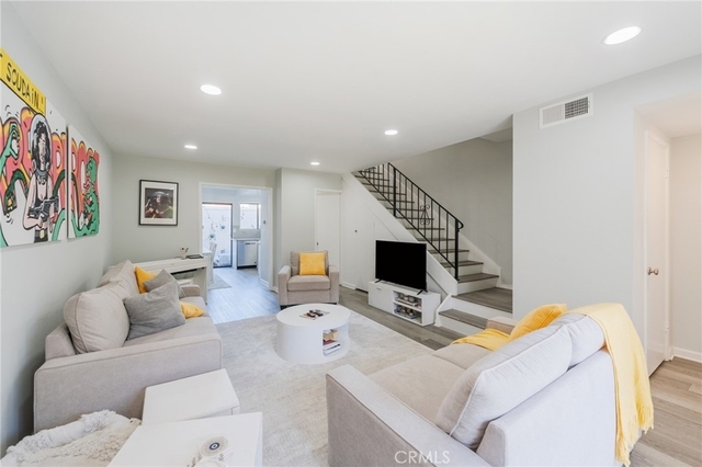 28033 Ridgebluff Court - Photo 1
