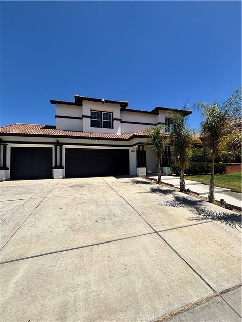 28212 Cranberry - Photo 1
