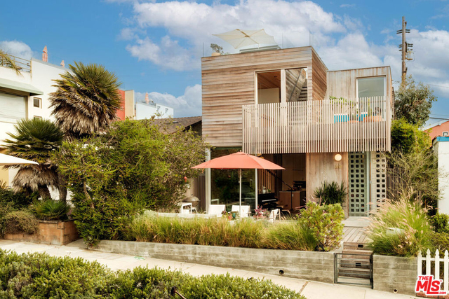 260 31st Street - Photo 1
