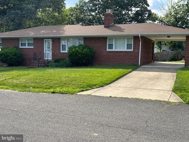 4901 Braymer Avenue - Photo 1