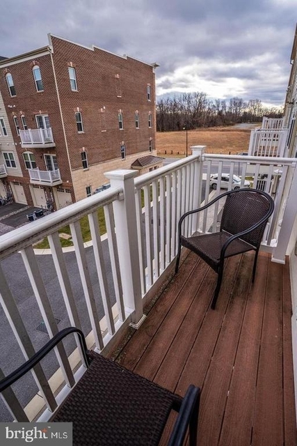 434 Parkview Avenue - Photo 1
