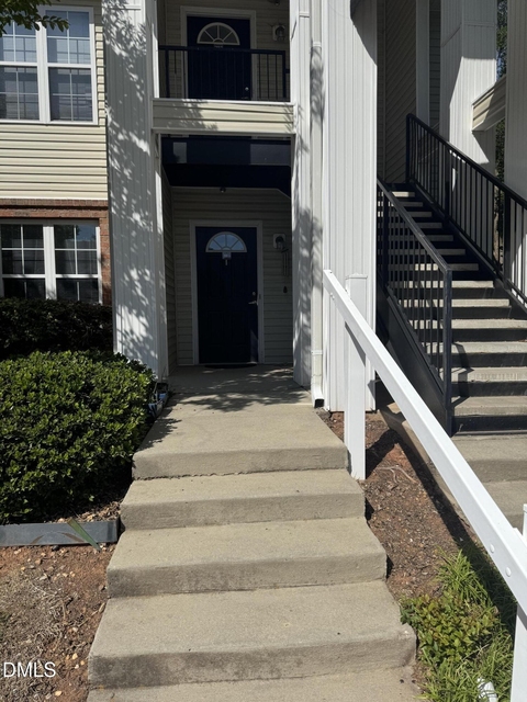 2411 Vancastle Way - Photo 1