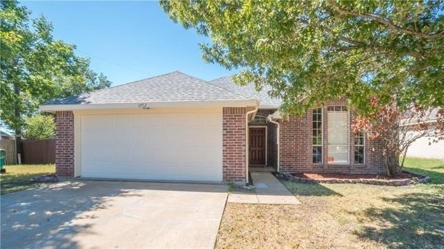 1512 Manitoba Lane - Photo 1