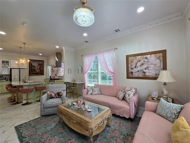 401 E Chestnut Street - Photo 1