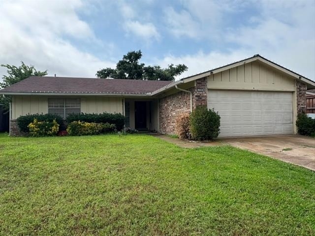 726 Ravencroft Drive - Photo 1