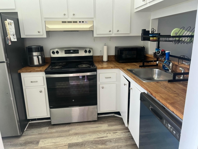 7281 Golf Colony Court - Photo 1
