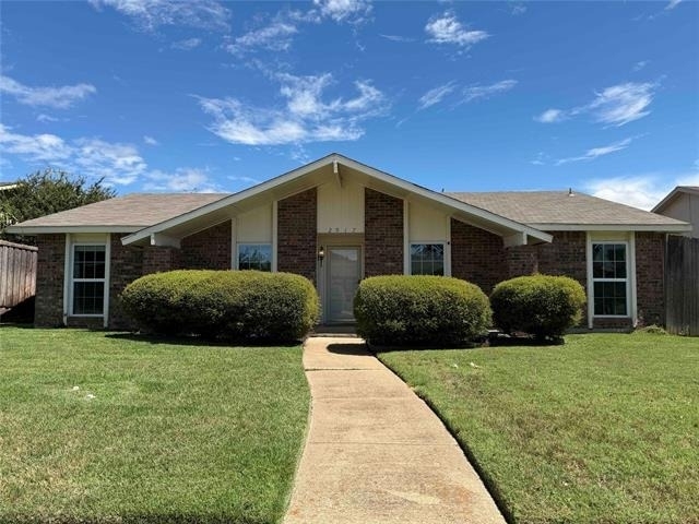 2917 Esquire Lane - Photo 1