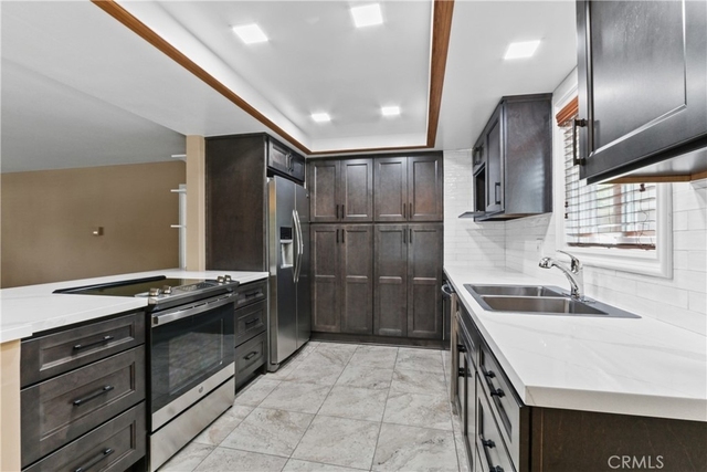 2214 E 2nd Street - Photo 1