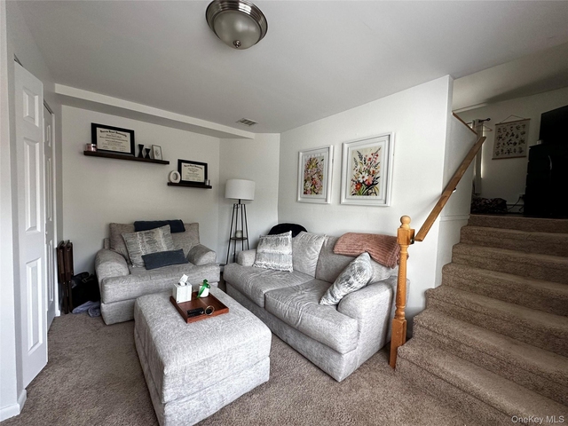 18 Green Place - Photo 1