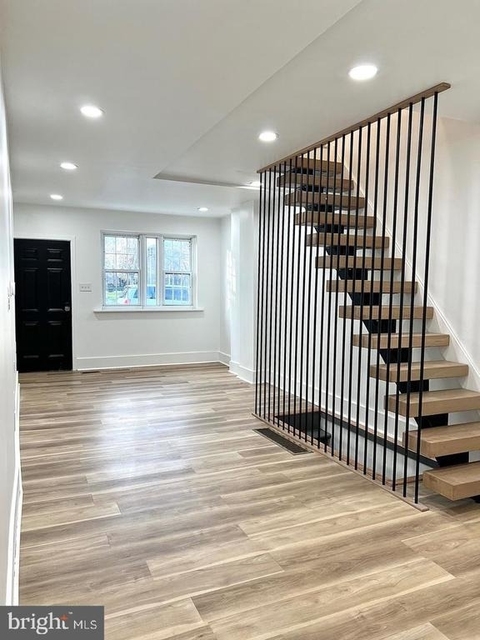 3217 Almond Street - Photo 1