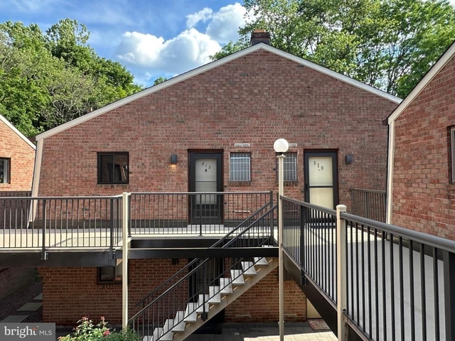 812 Meadow Woods - Photo 1
